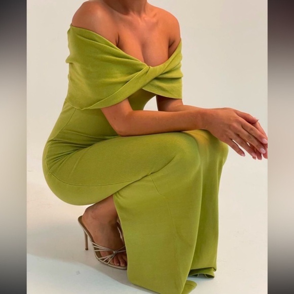 Meshki  Terese Off Shoulder Knit Maxi Dress - Parakeet Green